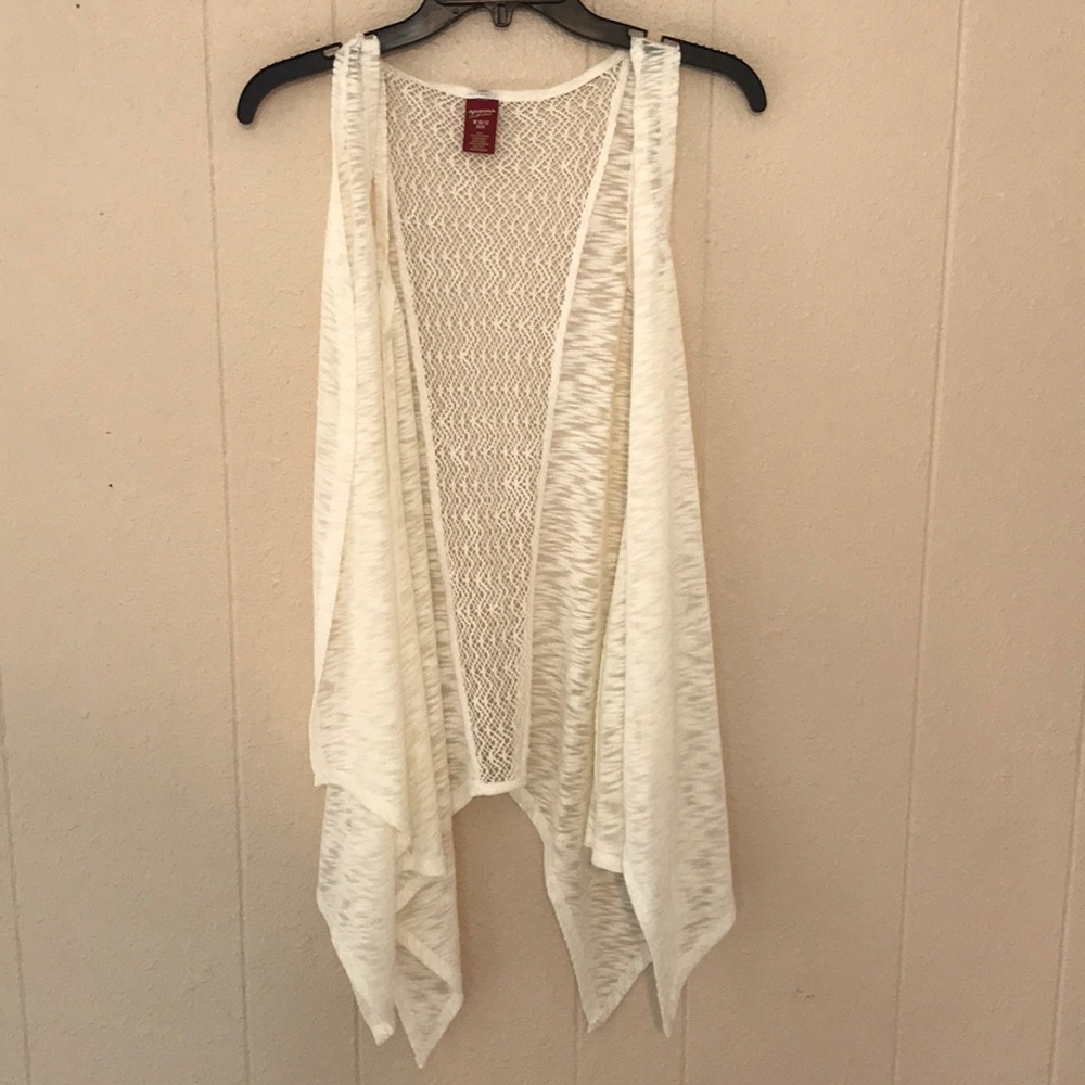 Arizona Jean Co Sleeveless White Cardigan
